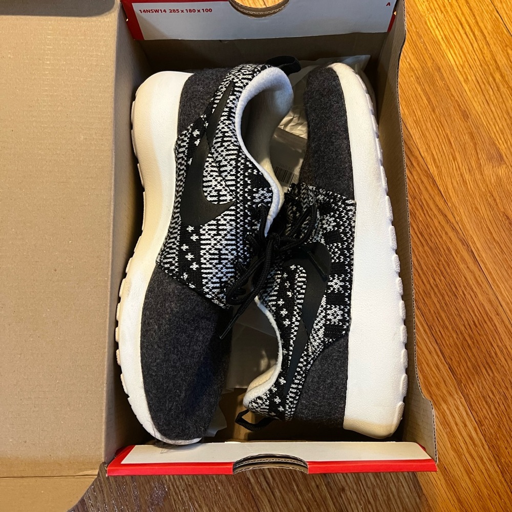 Nike Black and White Patterned Women's Sneakers